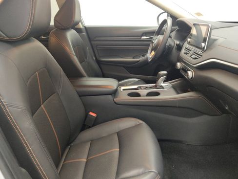 Used 2019 Nissan Altima 2.5 SR FWD image 21