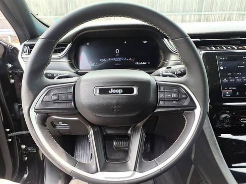 Used 2024 Jeep Grand Cherokee L Laredo AWD/4WD image 29