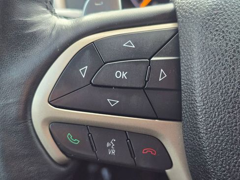 Used 2015 Jeep Grand Cherokee Laredo w/ Security & Convenience Group image 20