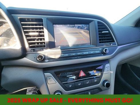 Used 2018 Hyundai Elantra SE w/ SE Connectivity Package 04 image 21