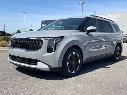 New 2026 Kia Carnival EX image 3