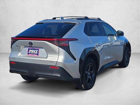 Used 2024 Toyota bZ4X XLE w/ Weather Package image 5