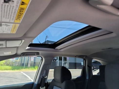 Used 2018 Honda CR-V EX image 27