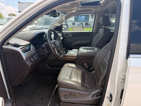 Used 2015 GMC Yukon Denali w/ Open Road Package AWD/4WD image 29
