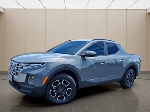 Used 2023 Hyundai Santa Cruz SEL Premium AWD/4WD image 2