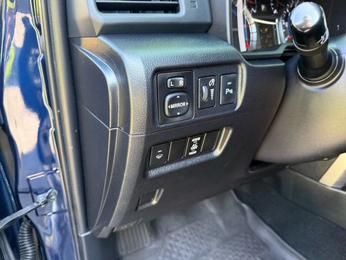Used 2017 Toyota 4Runner Limited AWD/4WD image 19