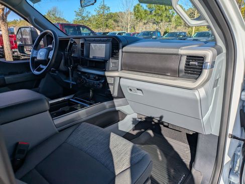 Certified 2024 Ford F250 XLT w/ FX4 Off-Road Package image 41