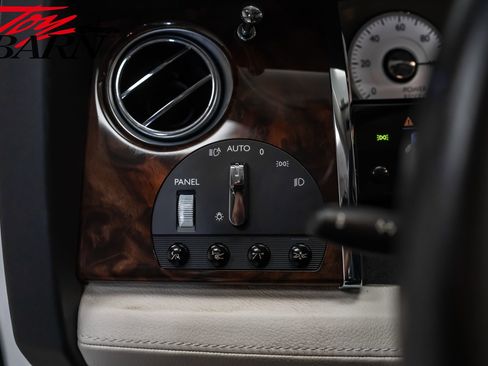 Used 2012 Rolls-Royce Ghost Extended Wheelbase image 30