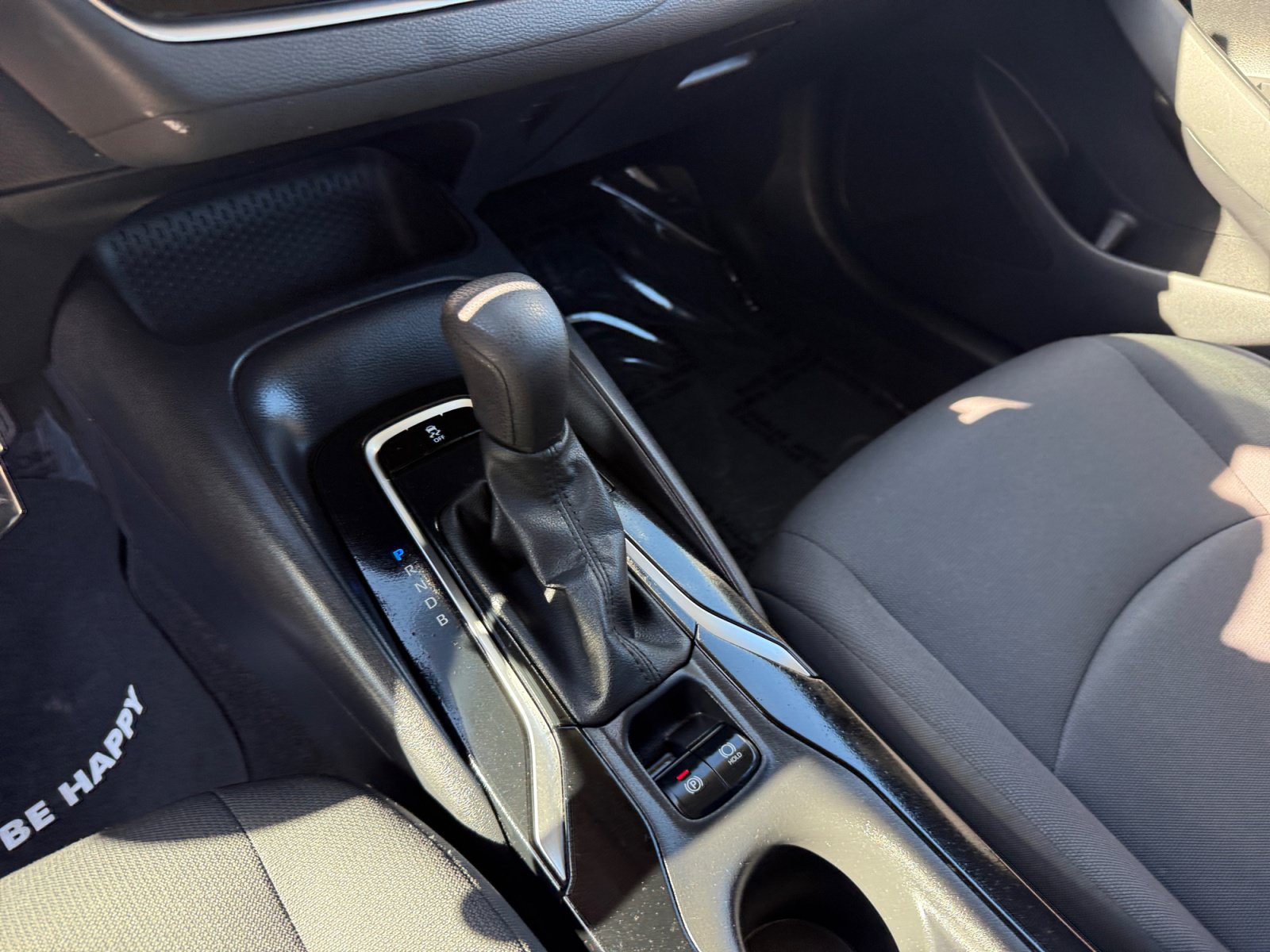 Used 2022 Toyota Corolla LE FWD image 13