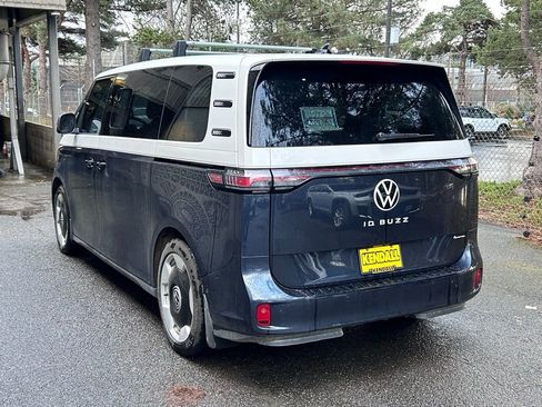 Used 2025 Volkswagen ID. Buzz Pro S Plus image 4