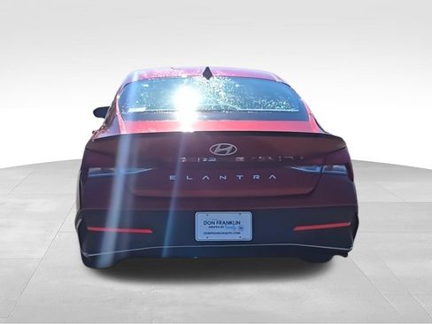 Used 2025 Hyundai Elantra Sport FWD image 7