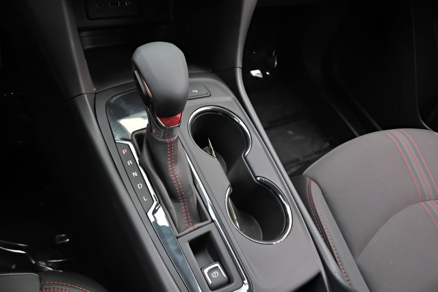 Used 2024 Chevrolet Equinox RS FWD image 26
