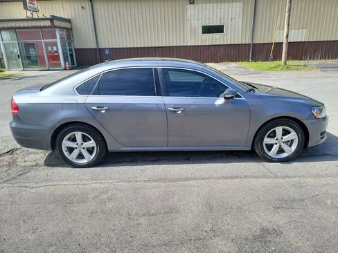 Used 2013 Volkswagen Passat 2.5 SE FWD image 4
