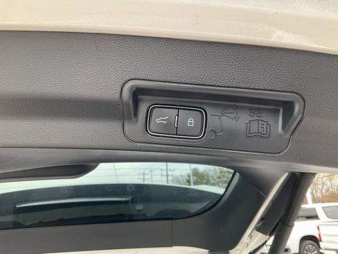 Used 2021 Ford Explorer Limited w/ Hybrid Equipment Group 310A image 19