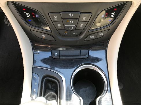 Used 2017 Buick Envision Essence FWD image 21