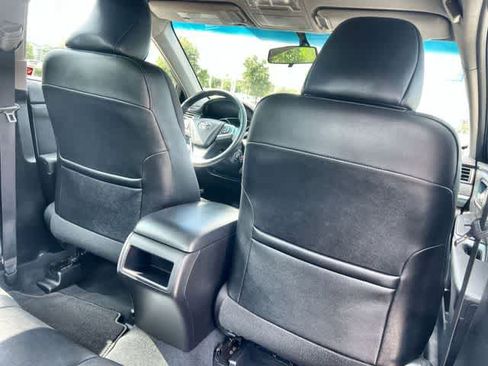 Used 2016 Toyota Camry SE FWD image 13