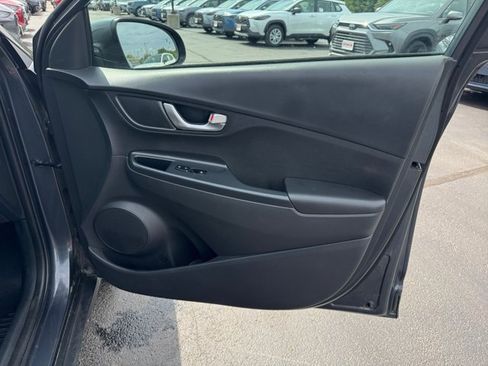 Certified 2022 Hyundai Kona SEL w/ Convenience Package AWD/4WD image 27