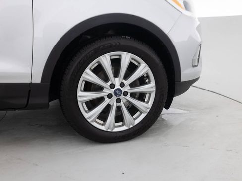 Used 2017 Ford Escape Titanium FWD image 19