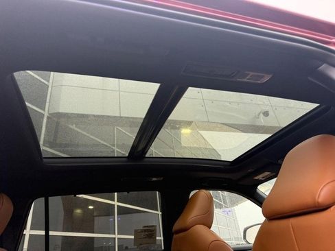 New 2026 Toyota Highlander Platinum image 7