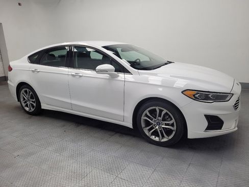 Used 2020 Ford Fusion SEL image 11
