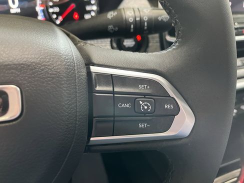 Used 2023 Jeep Compass Latitude AWD/4WD image 27