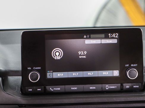 Used 2024 Honda Accord EX image 19