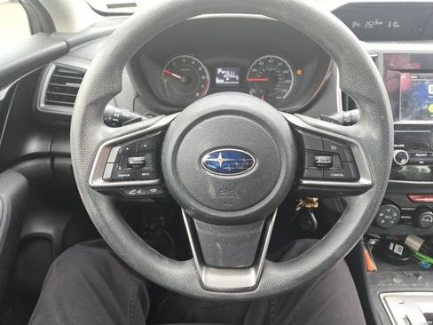 Used 2018 Subaru Impreza 2.0i Premium AWD/4WD image 3