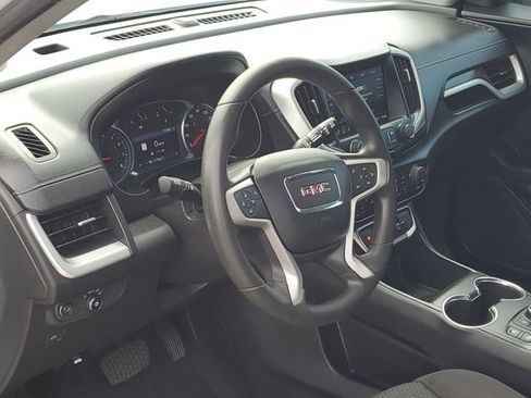 Used 2022 GMC Terrain SLE w/ Driver Convenience Package FWD image 10