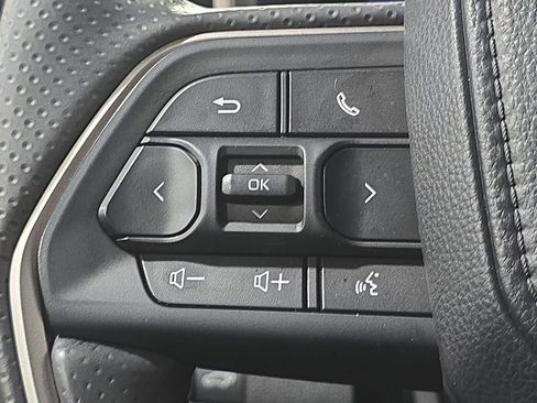 Used 2025 Toyota 4Runner Limited AWD/4WD image 14