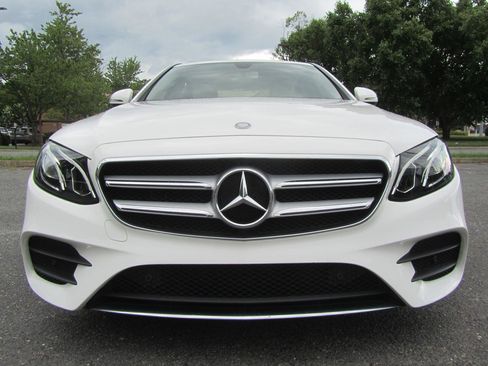 Used 2017 Mercedes-Benz E 300 image 5