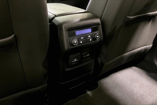 Used 2023 GMC Acadia SLT w/ Preferred Package AWD/4WD image 35