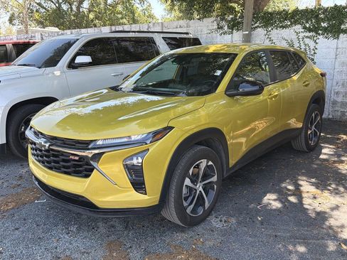 Certified 2024 Chevrolet Trax RS image 8