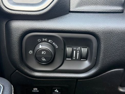 Used 2022 RAM 1500 Laramie image 31