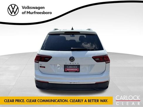 Used 2023 Volkswagen Tiguan SE w/ Panoramic Sunroof Package FWD image 7