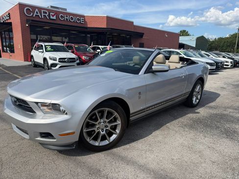 Used 2011 Ford Mustang Premium w/ 202A Rapid Spec Order Code RWD image 2