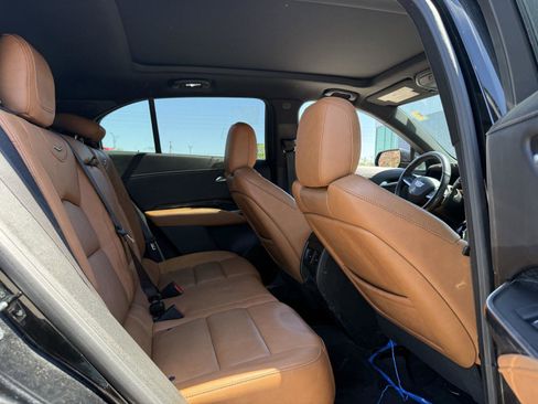 Used 2024 Cadillac XT4 Sport AWD/4WD image 11