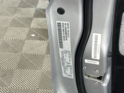 Used 2025 Jeep Compass Latitude image 22