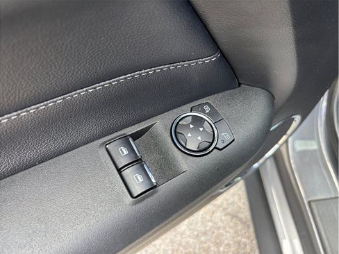 Used 2022 Ford Mustang Premium RWD image 23