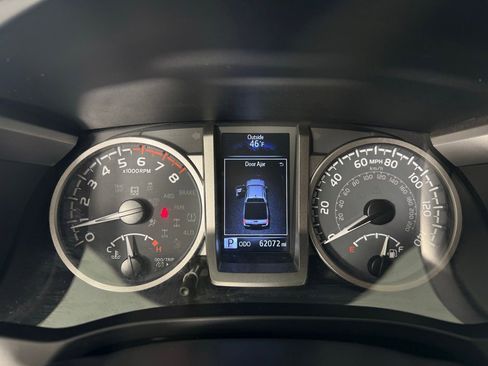 Used 2023 Toyota Tacoma SR5 w/ SR5 Appearance Package image 22