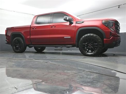 Used 2024 GMC Sierra 1500 Elevation w/ Elevation Premium Package image 29