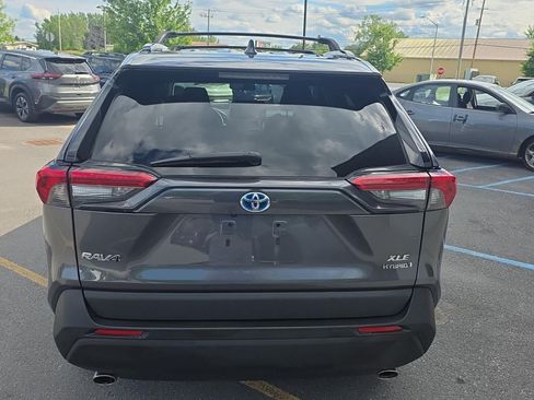 Used 2023 Toyota RAV4 XLE AWD/4WD image 6