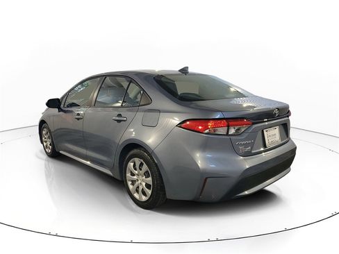 Used 2020 Toyota Corolla LE image 4