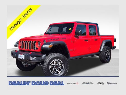 Used 2024 Jeep Gladiator Rubicon w/ Convenience Group AWD/4WD image 1