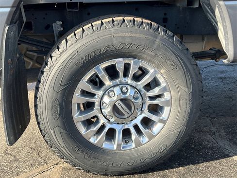 Used 2021 Ford F250 XLT w/ XLT Premium Package image 33