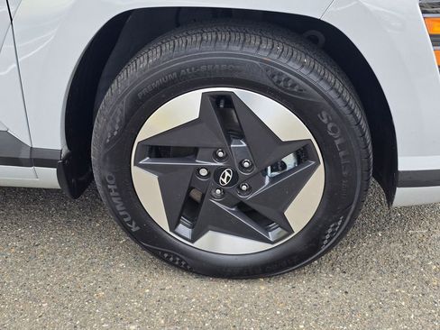 Used 2024 Hyundai Kona SEL FWD image 9