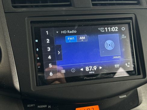 Used 2012 Toyota RAV4 FWD image 16