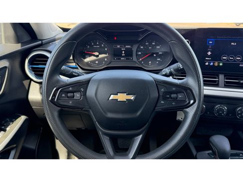 Certified 2024 Chevrolet Trax LS w/ LS Convenience Package image 16