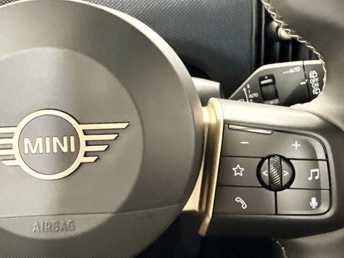 Used 2025 MINI Cooper S FWD image 12