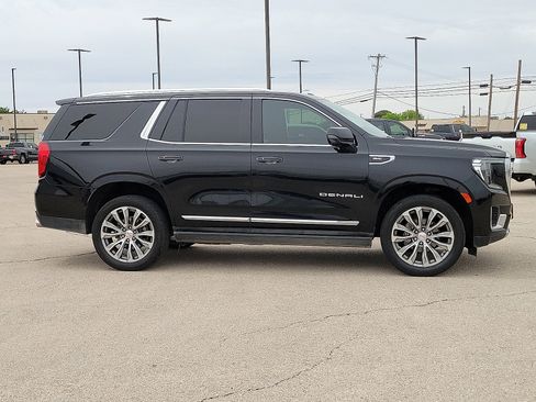 Used 2021 GMC Yukon Denali w/ Denali Premium Package AWD/4WD image 5