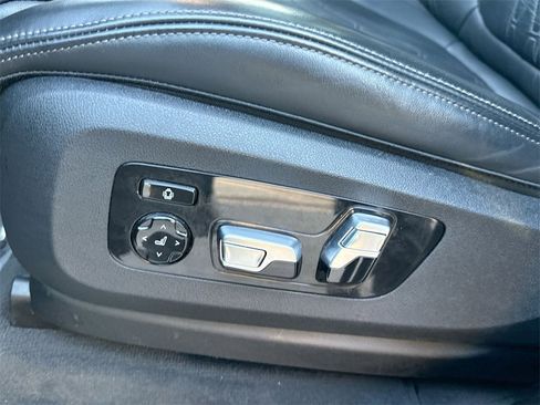 Used 2021 BMW X7 xDrive40i w/ Executive Package image 14